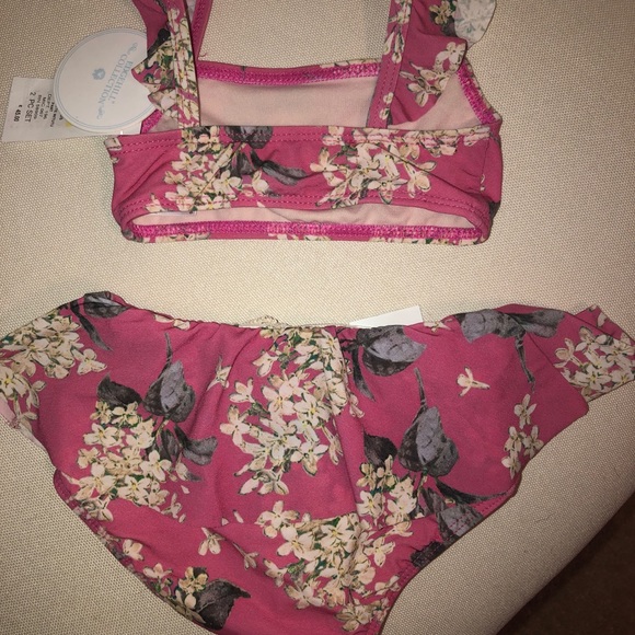🏝🏖FLORAL SWIM SUIT IN FUCHSIA .  12M - Picture 2 of 3